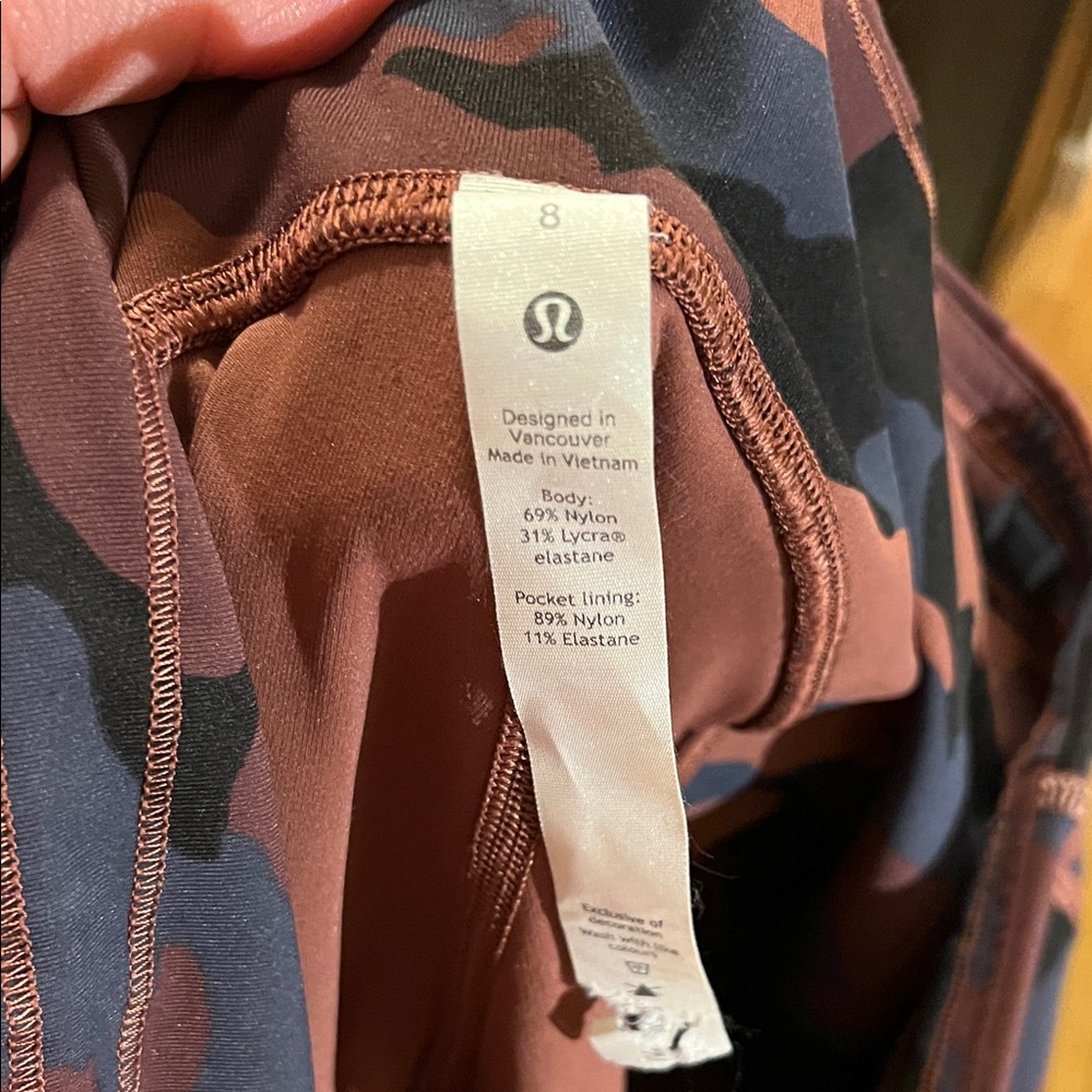 Lululemon swift speed high rise -24 inch -camo Smokey red - Picture 11 of 12